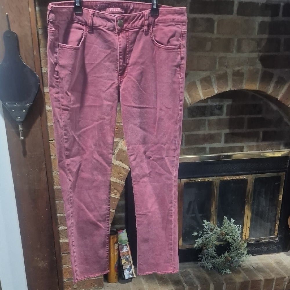 American Eagle Outfitters Women's Straight Leg Faded Burgundy Jeans
